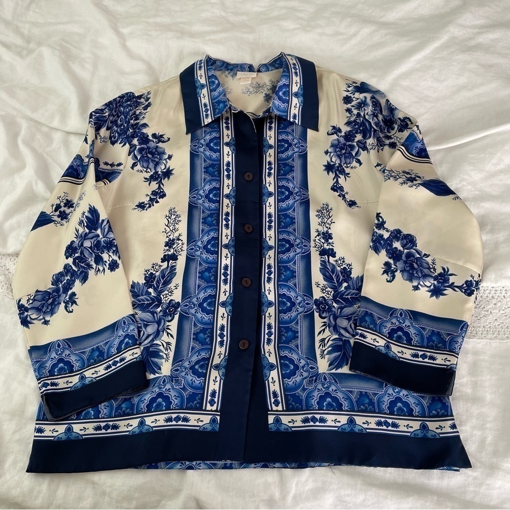 Plenty by Tracy Reese SMALL blue and white long sleeve 100% silk blouse ceramic